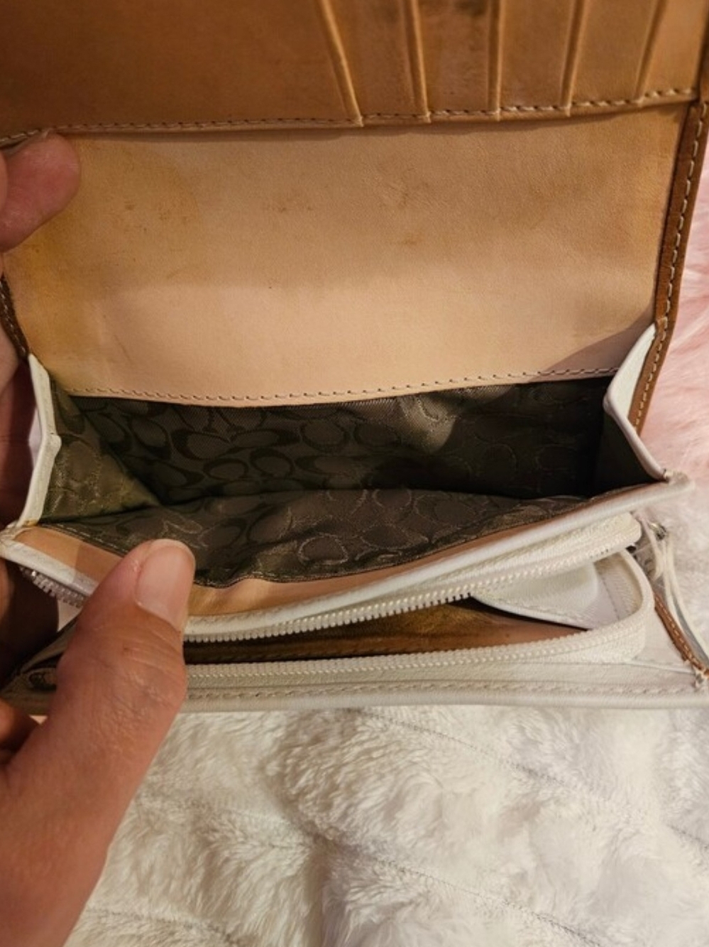 Coach☆Soho Buckle Leather Compact Wallet in Brown & Cream - Picture 2 of 6